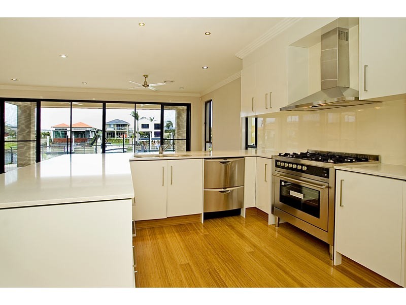 7406 Ellensbrook Drive, Hope Island QLD 4212