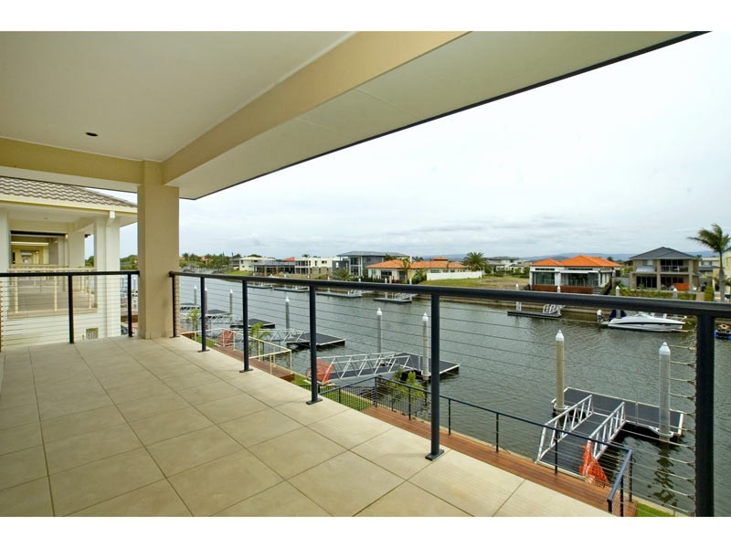 7406 Ellensbrook Drive, Hope Island QLD 4212