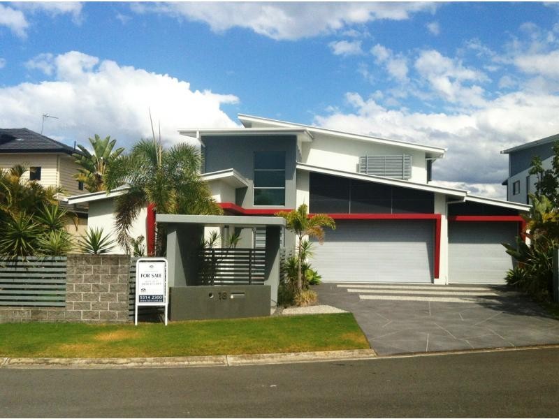 18 Coomera Court, River Links, Helensvale QLD 4212