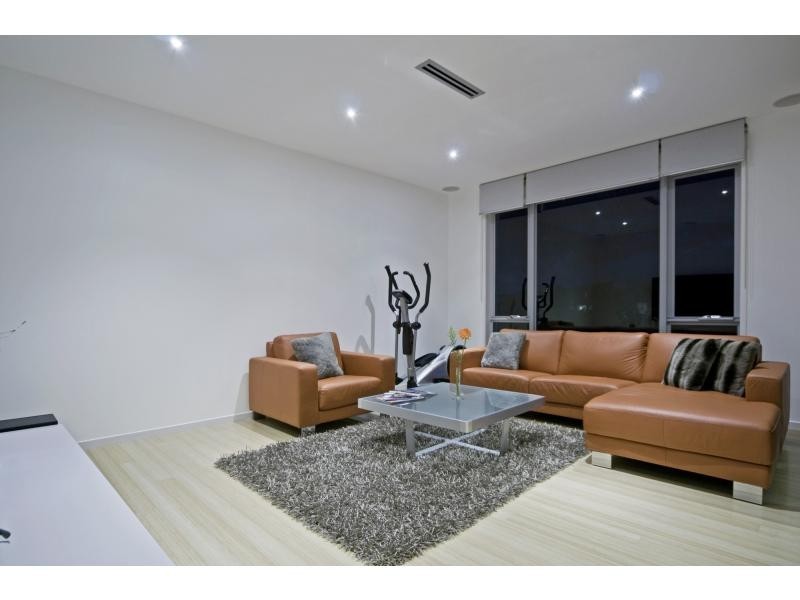 18 Coomera Court, River Links, Helensvale QLD 4212