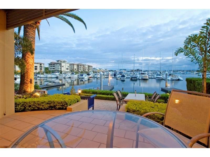 1512 Rosebank Way West, Hope Island QLD 4212