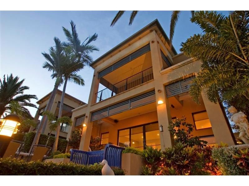 1512 Rosebank Way West, Hope Island QLD 4212