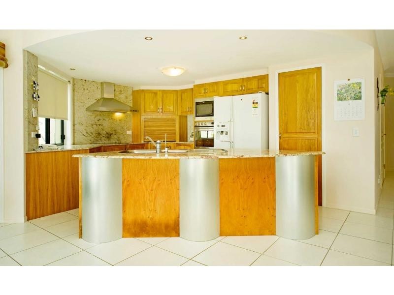 25 Windchimes Way, Hope Island QLD 4212