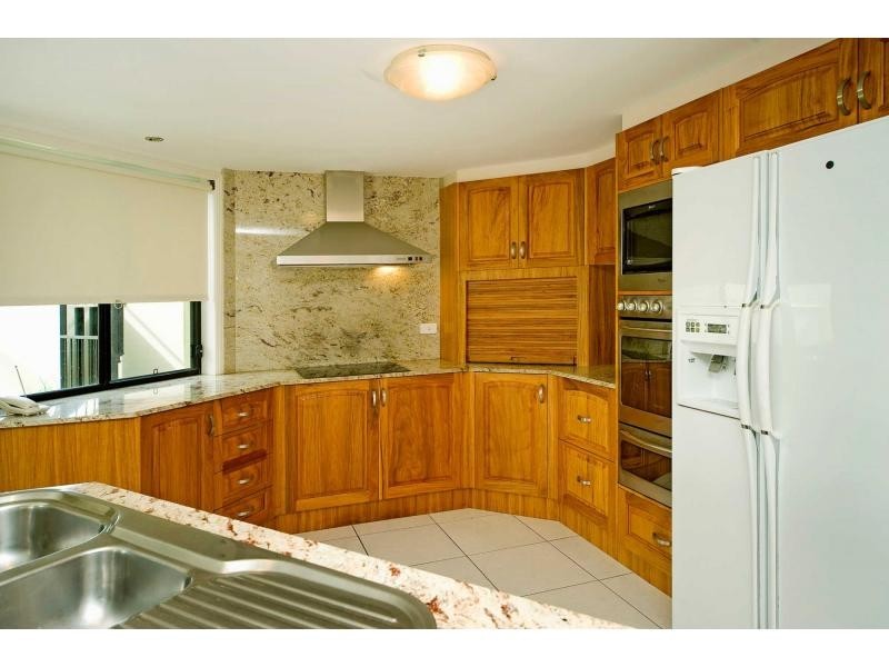 25 Windchimes Way, Hope Island QLD 4212