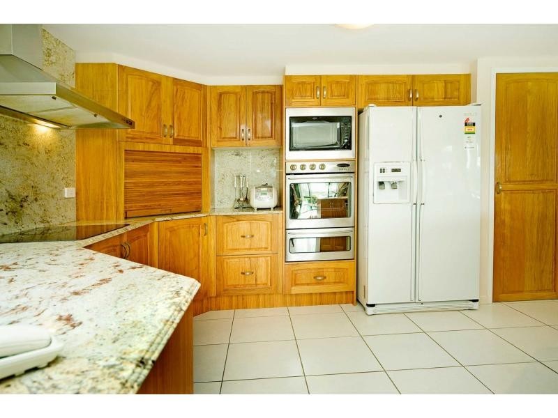 25 Windchimes Way, Hope Island QLD 4212