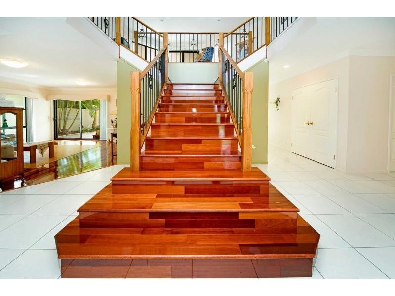 25 Windchimes Way, Hope Island QLD 4212