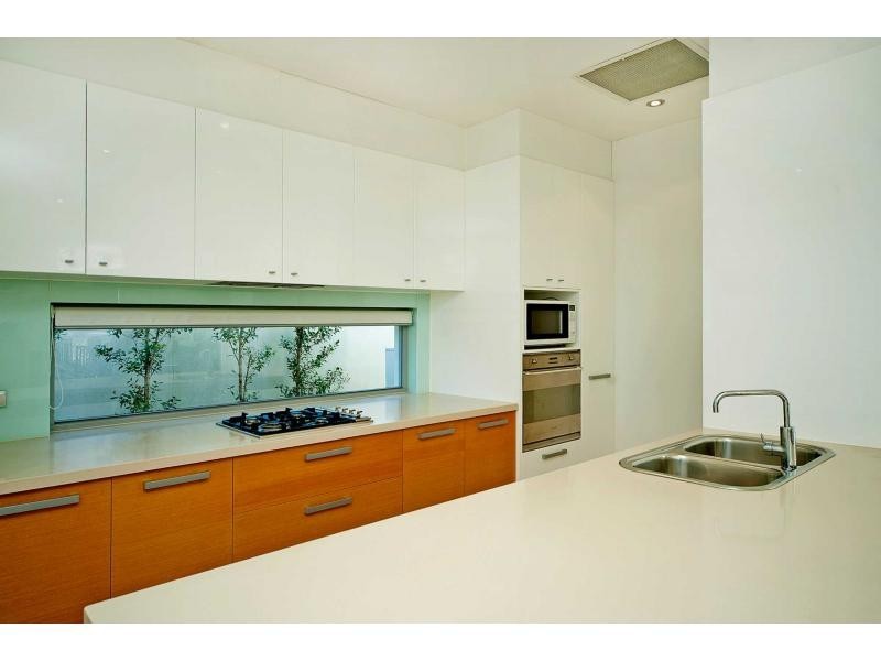 2819 Gracemere Drive, Hope Island QLD 4212