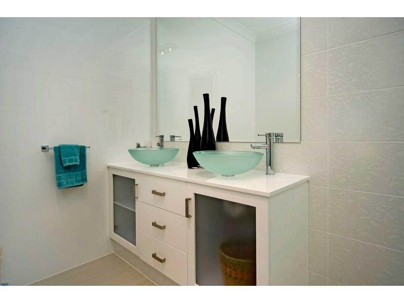 Hope Island QLD 4212