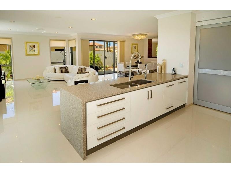 Hope Island QLD 4212