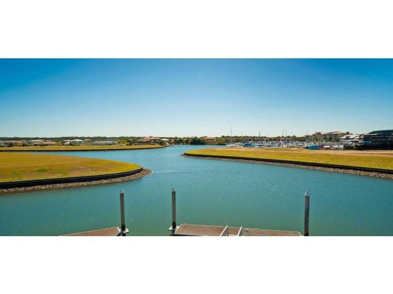 2251 Glengallon Way, Hope Island QLD 4212