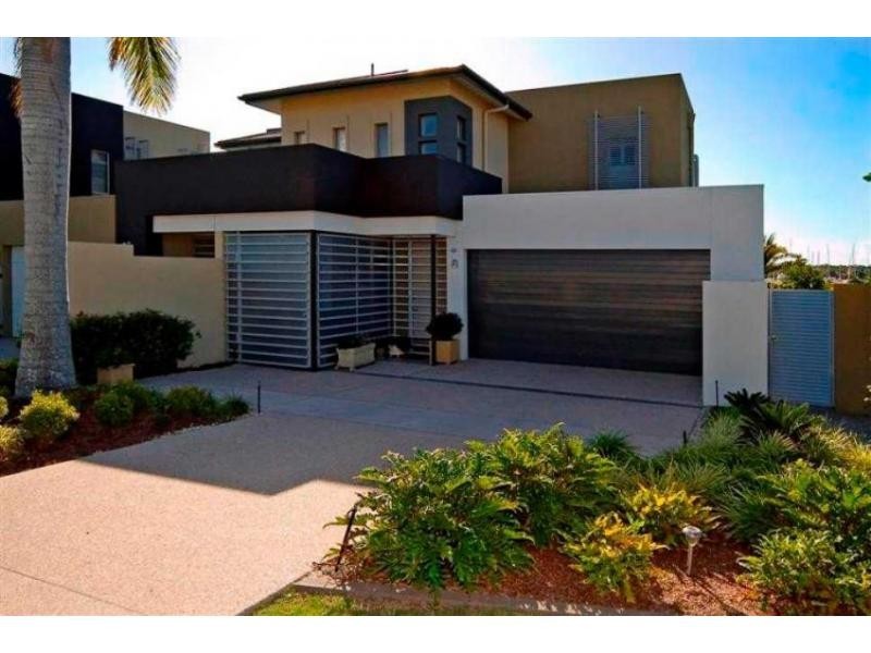 2251 Glengallon Way, Hope Island QLD 4212