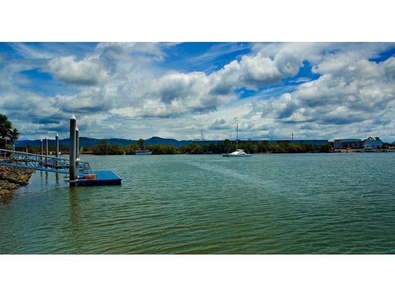 3113 Riverleigh Drive, Hope Island QLD 4212