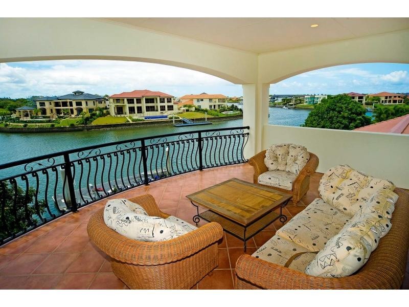 3113 Riverleigh Drive, Hope Island QLD 4212