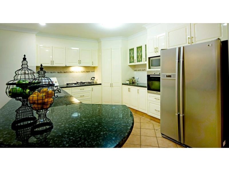 2 Oyster Cove Promenade, Oyster Cove, Hope Island QLD 4212