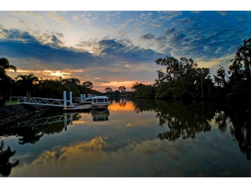 2 Oyster Cove Promenade, Oyster Cove, Hope Island QLD 4212