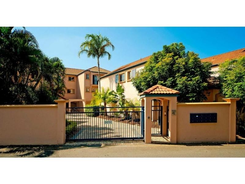 31 John Lund Drive, Hope Island QLD 4212