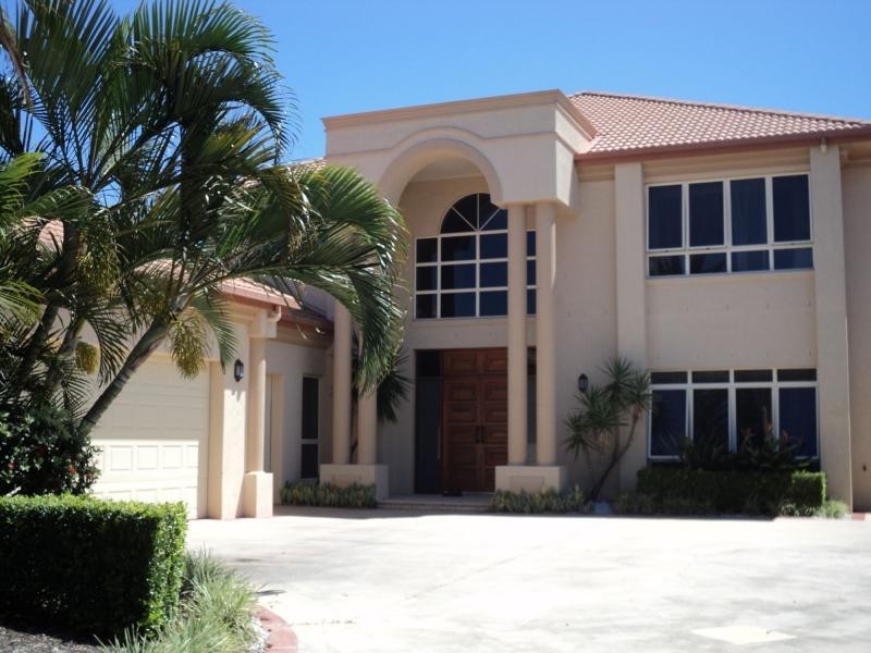 Hope Island QLD 4212