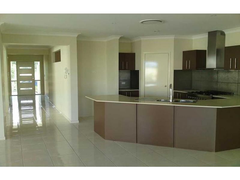 27 Rhodium Crescent, Hope Island QLD 4212