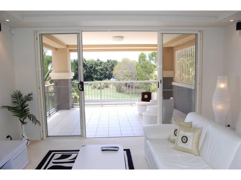 8429 Magnolia Drive East, Hope Island QLD 4212