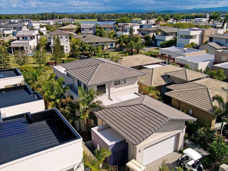 6118 Trasimeno Avenue, Hope Island QLD 4212