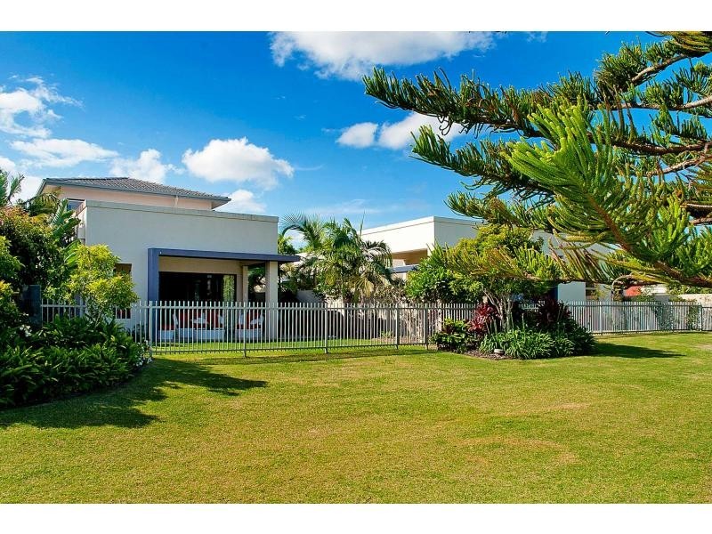 6118 Trasimeno Avenue, Hope Island QLD 4212