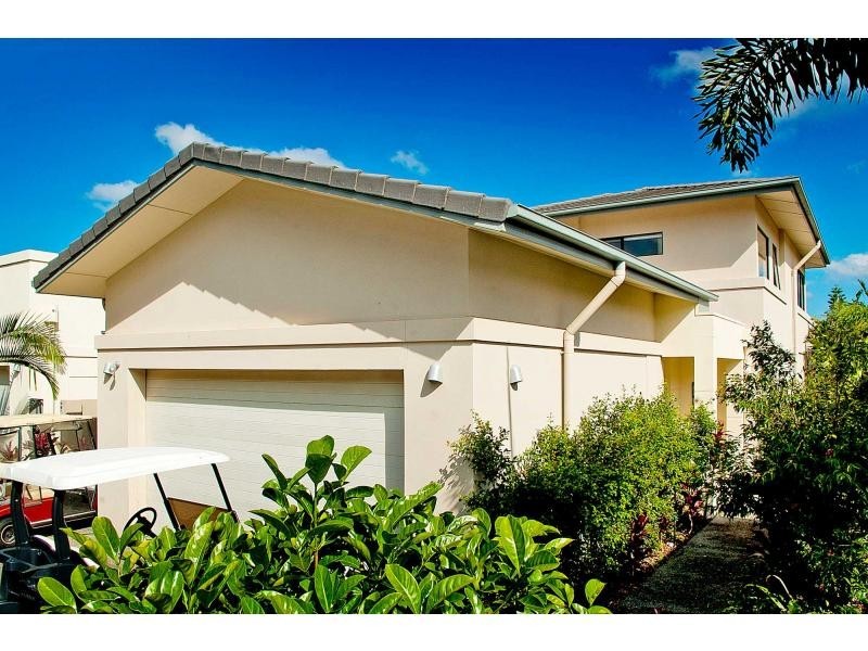 6118 Trasimeno Avenue, Hope Island QLD 4212