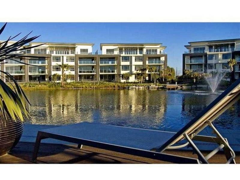 Hope Island QLD 4212