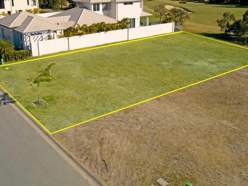 9107 Peter Senior Drive, Hope Island QLD 4212