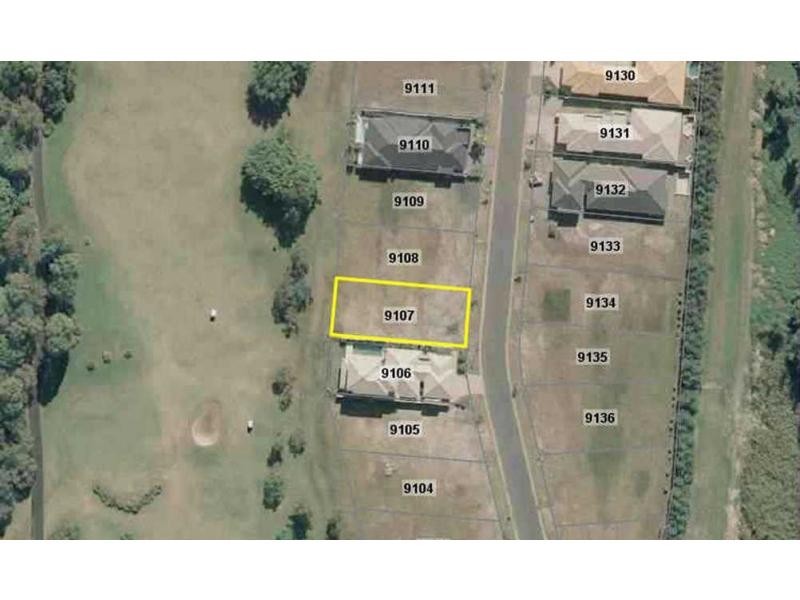 9107 Peter Senior Drive, Hope Island QLD 4212