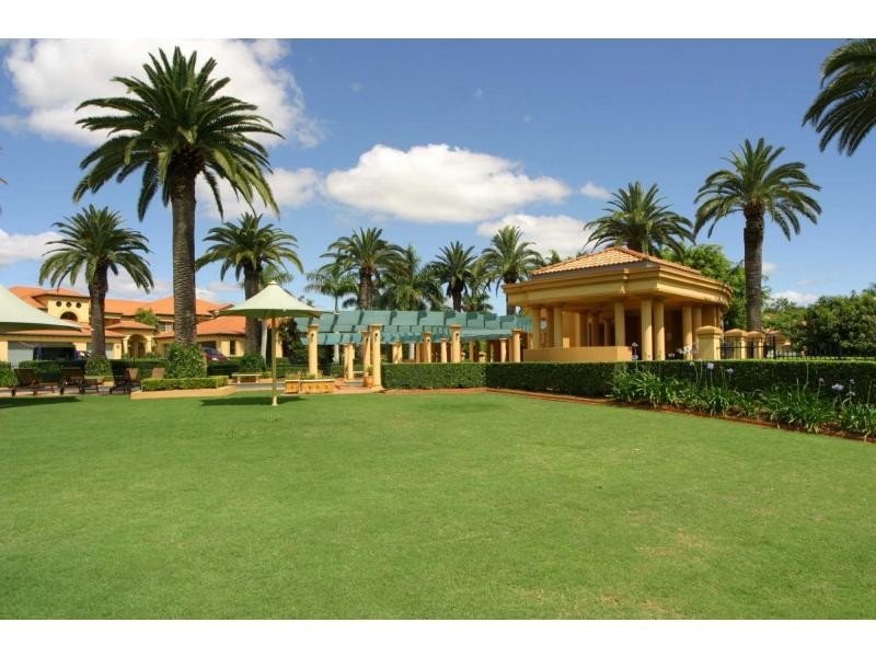 Hope Island QLD 4212