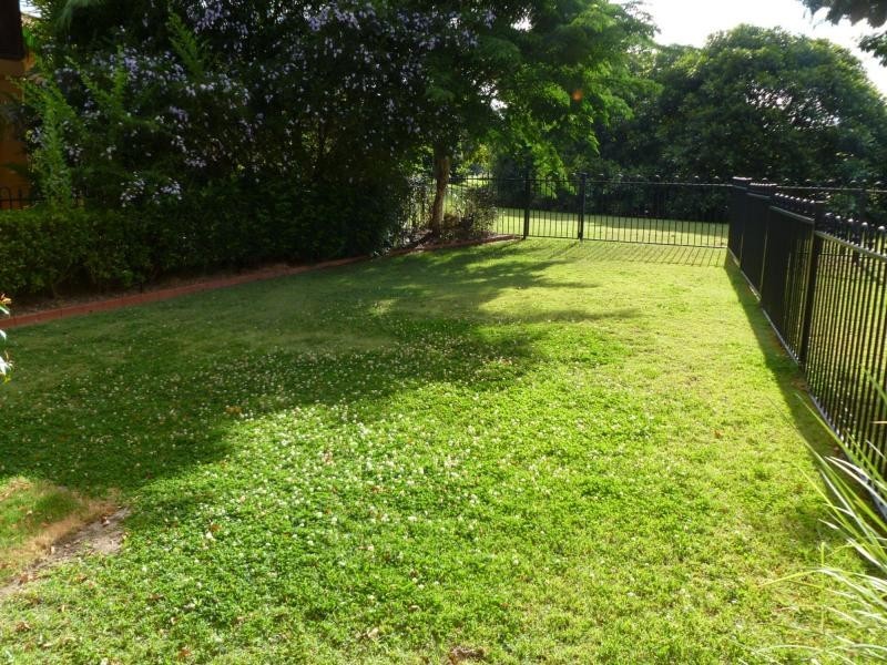 Hope Island QLD 4212