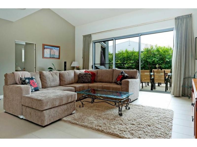 7 Osmium Lane, Platinum Waters, Hope Island QLD 4212