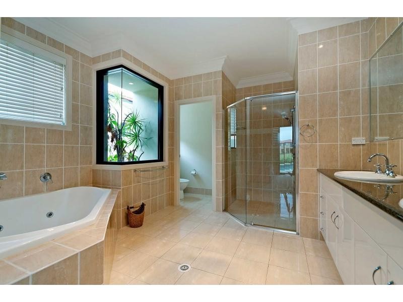 23 Sabrina Avenue, Helensvale QLD 4212