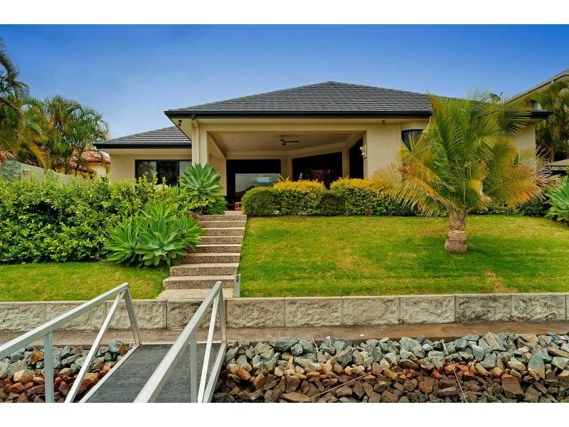 23 Sabrina Avenue, Helensvale QLD 4212
