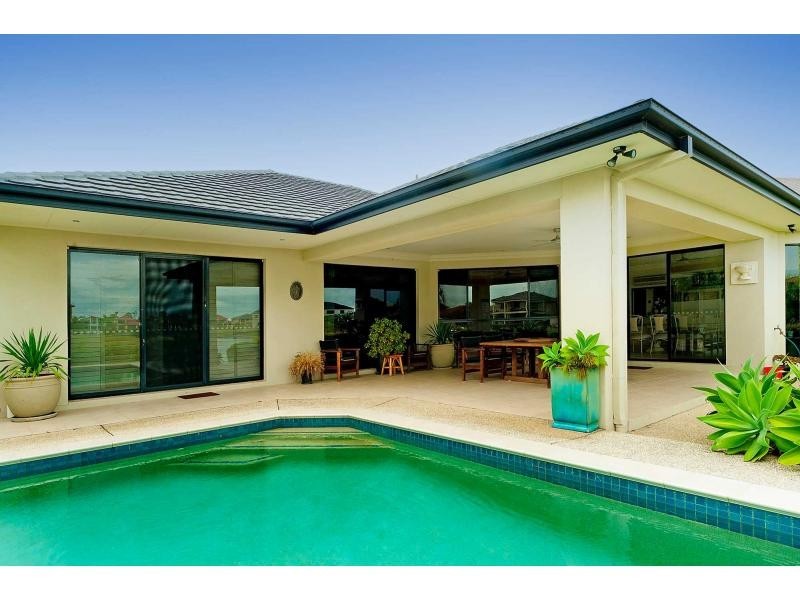 23 Sabrina Avenue, Helensvale QLD 4212