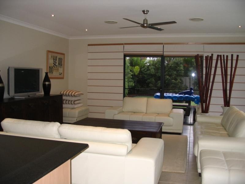 Oyster Cove QLD 4212