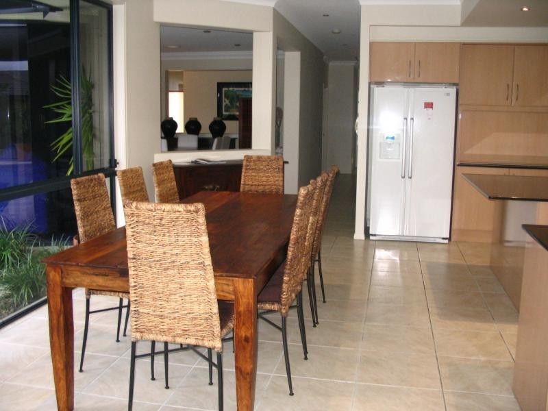 Oyster Cove QLD 4212