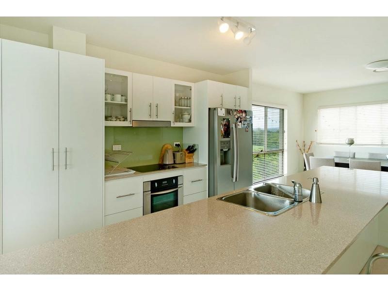 8440 Magnolia Drive East, Hope Island QLD 4212