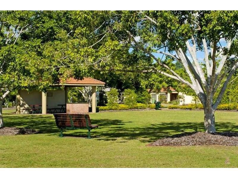 2001 Gracemere Gardens, Hope Island QLD 4212