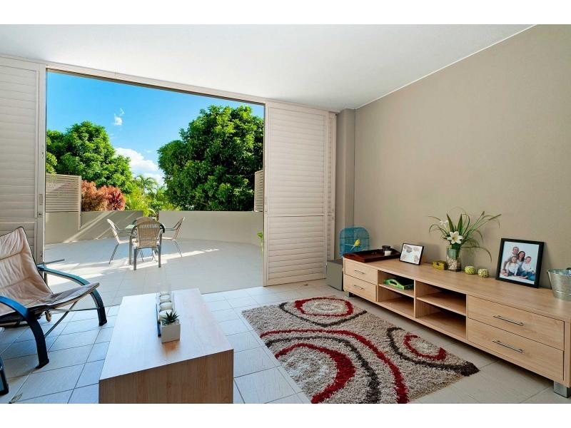 Unit 1718/2 Rialto Quay Drive, Hope Island QLD 4212