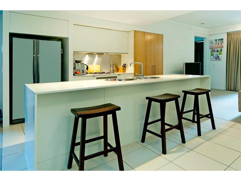 Unit 1718/2 Rialto Quay Drive, Hope Island QLD 4212