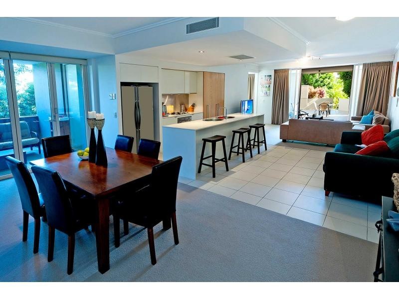 Unit 1718/2 Rialto Quay Drive, Hope Island QLD 4212