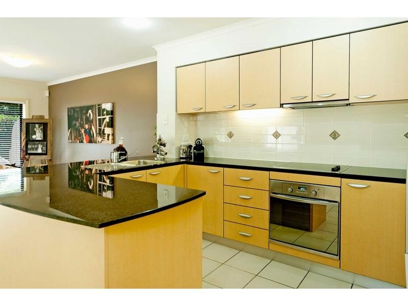 8862 Magnolia Drive East, Hope Island QLD 4212