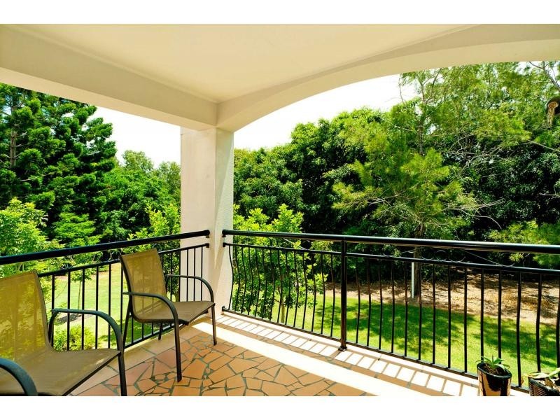 8862 Magnolia Drive East, Hope Island QLD 4212