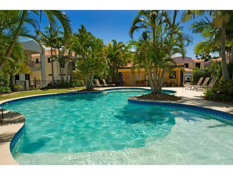 8862 Magnolia Drive East, Hope Island QLD 4212