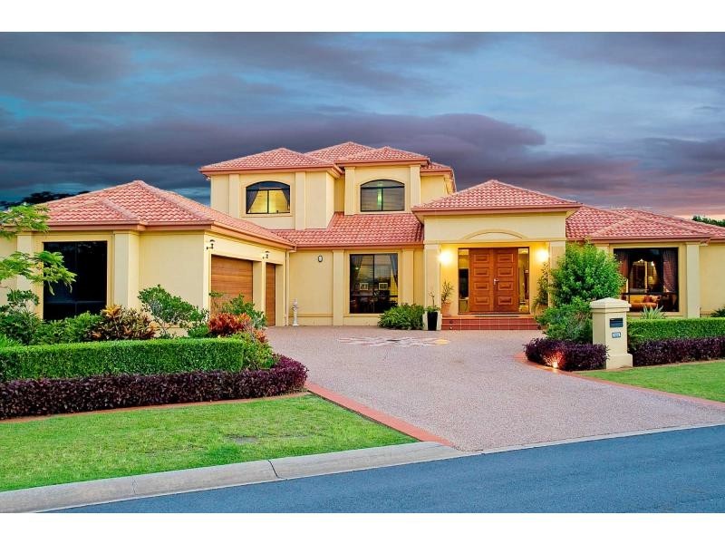 2114 Fernlea Close, Hope Island QLD 4212