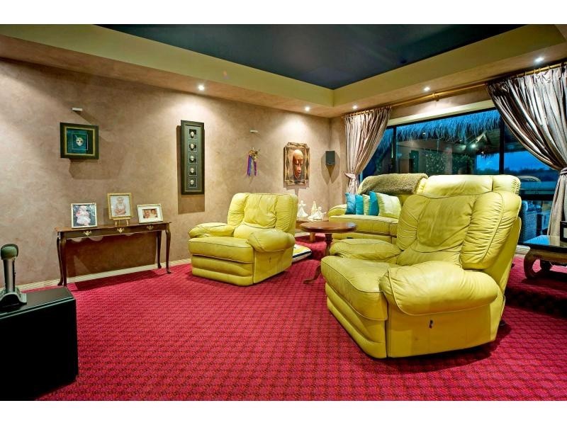 2114 Fernlea Close, Hope Island QLD 4212