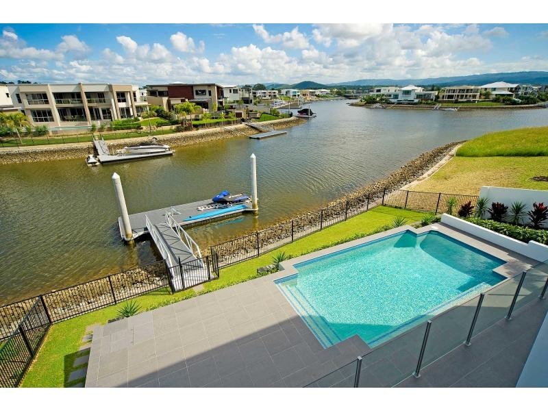 47 Harbourvue Court, River Links, Helensvale QLD 4212