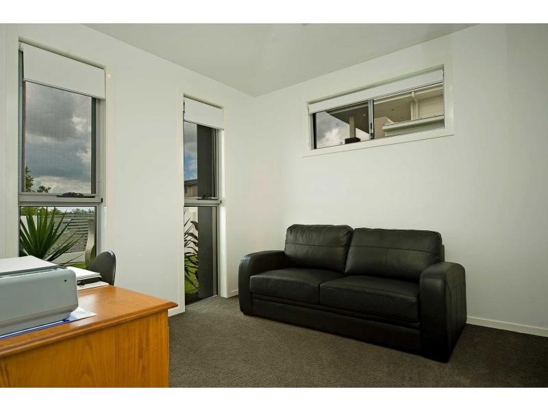 47 Harbourvue Court, River Links, Helensvale QLD 4212