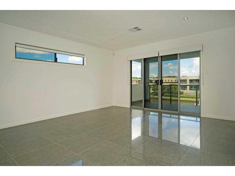 47 Harbourvue Court, River Links, Helensvale QLD 4212